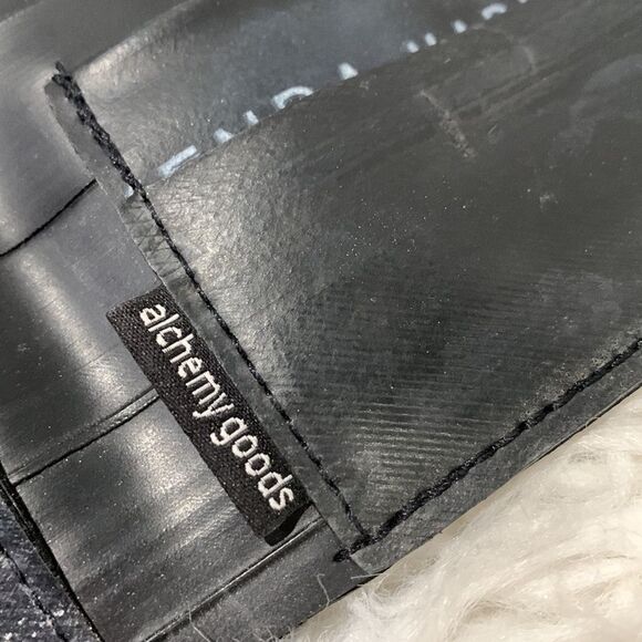 ALCHEMY Goods Recycled Bicycle iInner Tubes Franklin Wallet Black/Orange Men’s - Picture 4 of 9